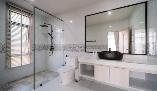 One-Bedroom Apartment with Garden View