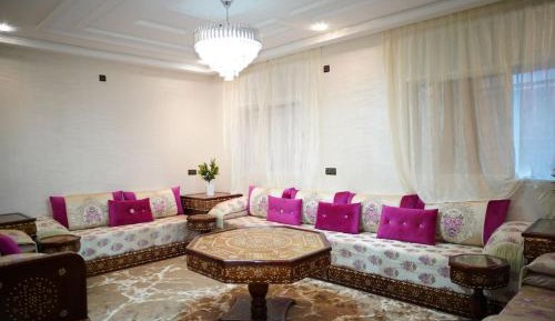 Two-Bedroom Deluxe Apartment with Balcony