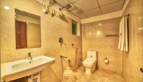 Twin Room with Private Bathroom