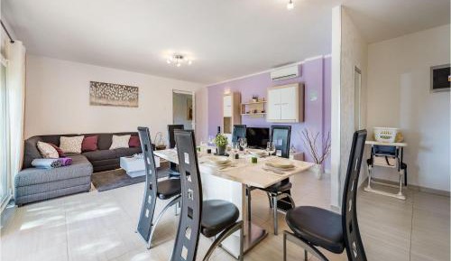 Three-Bedroom Holiday Home 