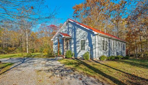 Three-Bedroom Holiday Home 