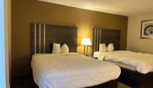 Deluxe Queen Room with Two Queen Beds