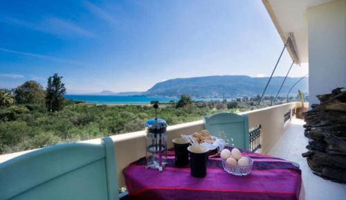 One-Bedroom Apartment with Bay View