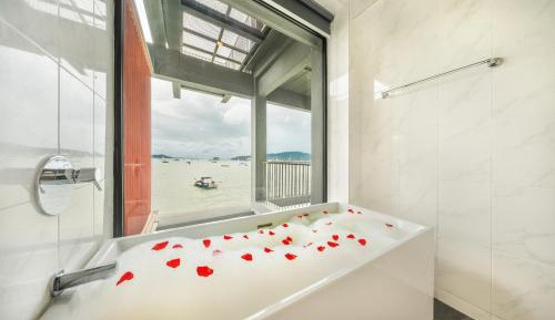 Junior Suite with Ocean View