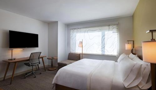 Guest Room, 1 King
