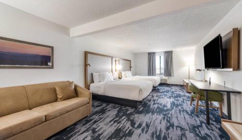Guest Room with 2 Queen, Sofa bed