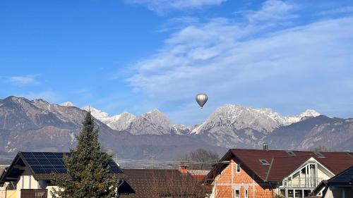 Three-Bedroom Apartment with Mountain View