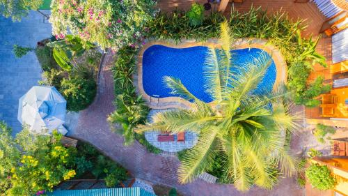 Triple Room with Pool View