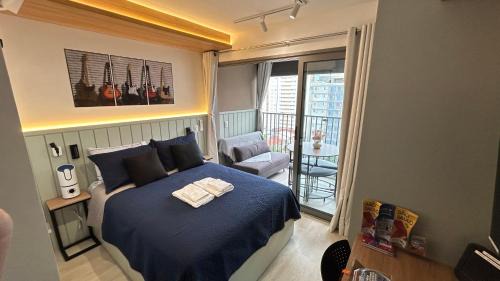 One-Bedroom Apartment with Balcony