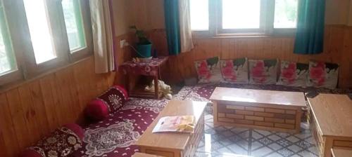 Three-Bedroom Apartment with Balcony