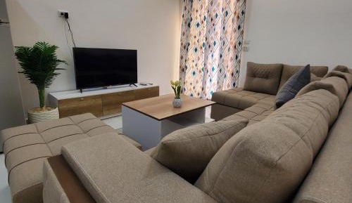 Two-Bedroom Deluxe Apartment with Balcony