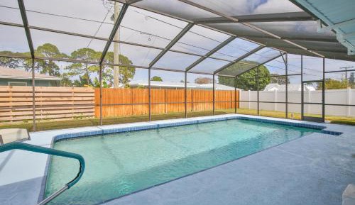 Three-Bedroom Holiday Home 