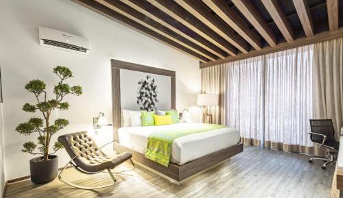 Deluxe Suite
