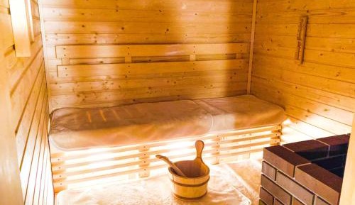 MAX CABIN Capsule Room for Men Only