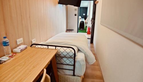 Single Room with Private Bathroom