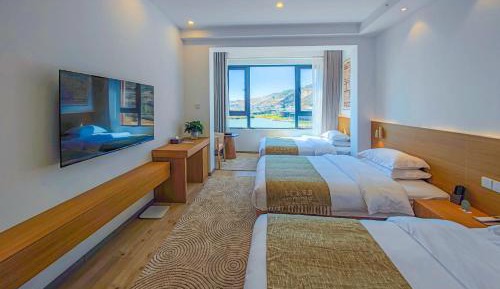 Triple Room with View