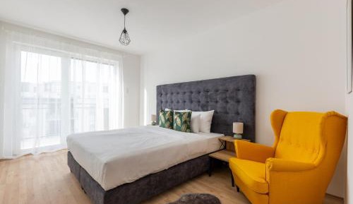 Two-Bedroom Deluxe Apartment with Balcony