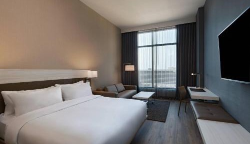 Deluxe Guest room, 1 King, Sofa bed