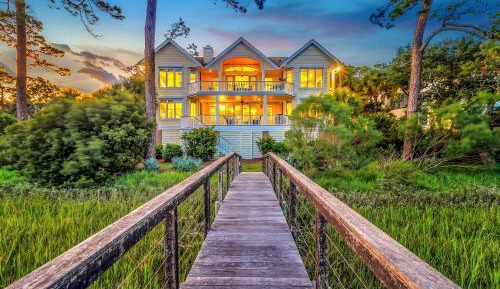 Four-Bedroom Holiday Home