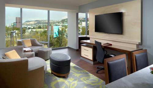Junior Suite with City View