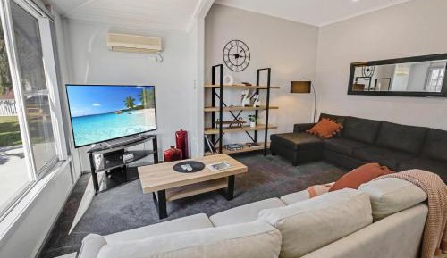 Three-Bedroom Holiday Home 
