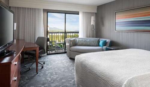 King Room with Sofa Bed and Balcony