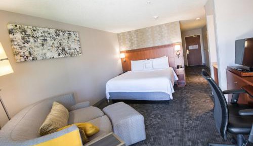 King Room with Sofa Bed