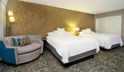 Deluxe Queen Room with Two Queen Beds