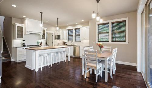 Three-Bedroom Holiday Home 