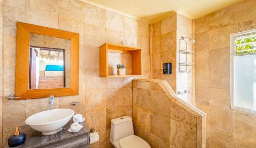 Deluxe King Suite