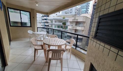 Three-Bedroom Apartment with Balcony