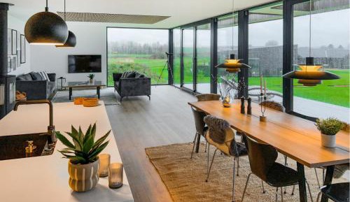Four-Bedroom Holiday Home