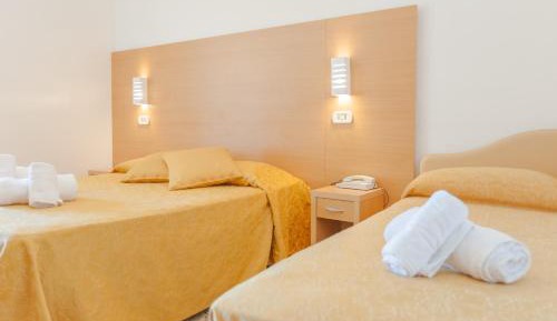 Quadruple Room with Balcony and Front Sea View