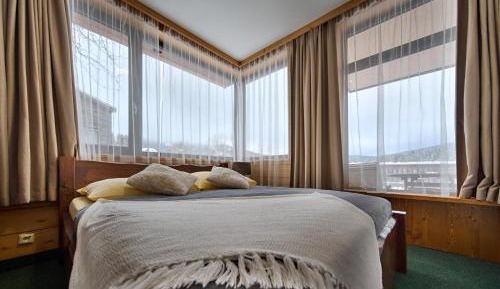 One-Bedroom Apartment with Private Sauna