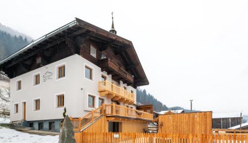Five-Bedroom Holiday Home