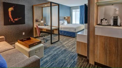 Suite, 1 King, Trundle bed