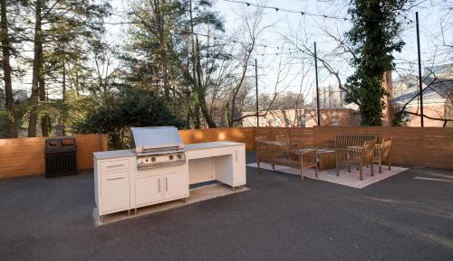 One-Bedroom Apartment - Non-Smoking
