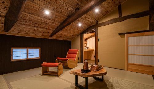 Quadruple Room with Private Bathroom