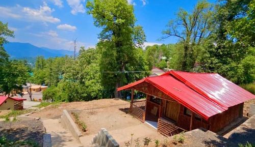 Cottage with Garden View