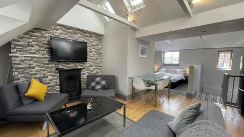 Stylish Loft Apartment - Sleeps 4