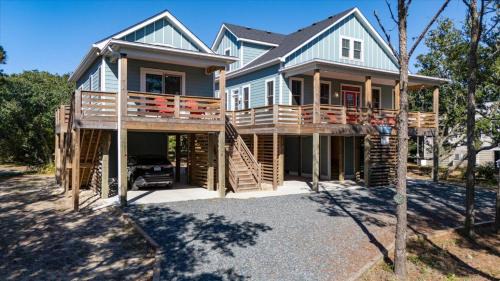 Four-Bedroom Holiday Home