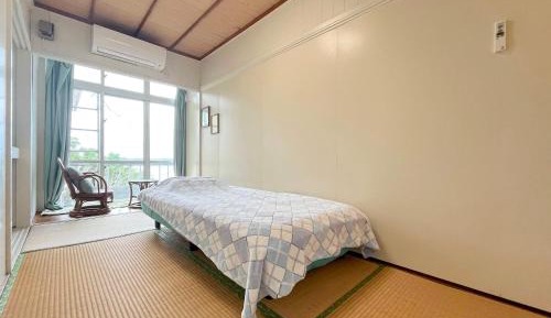 Japanese-Style Single Room