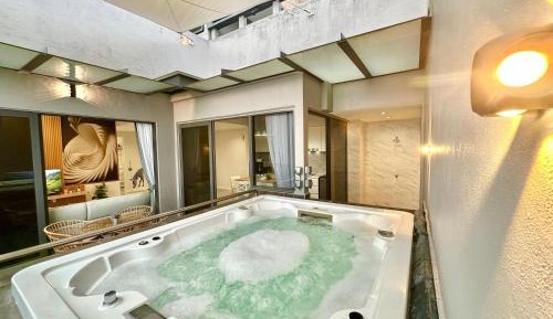 Two-Bedroom Apartment with Ocean View