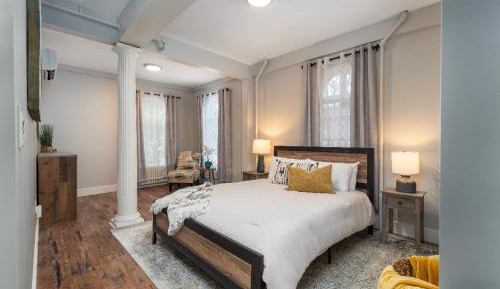 Deluxe Family Suite