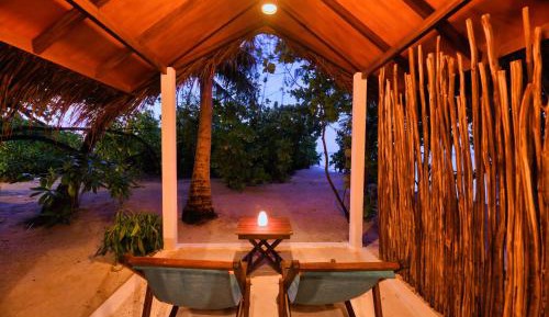Deluxe Beach Bungalow