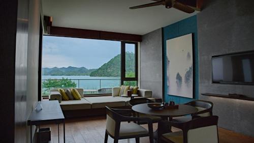 One-Bedroom Villa