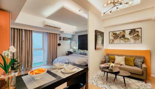 One-Bedroom Apartment with Balcony and City View