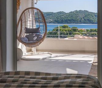 Studio with Sea View
