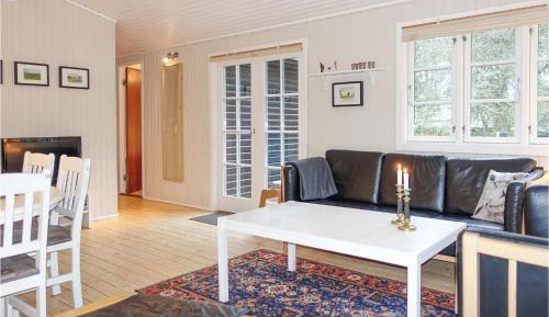 Three-Bedroom Holiday Home 