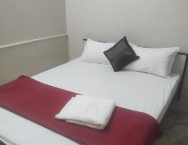 Deluxe Double Room (2 Adults + 1 Child)